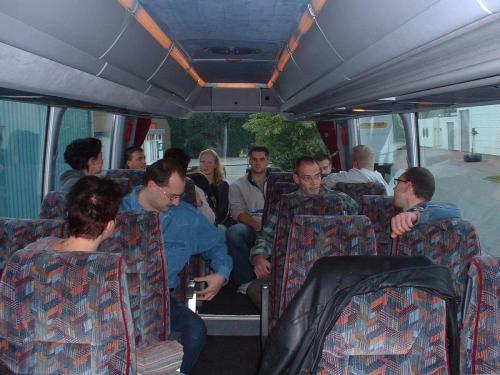 achter in de bus 2003